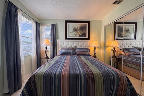 Condo in Orlando, Florida, 2 bedrooms  № 1857985 - photo 18