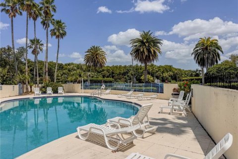 Condo in Orlando, Florida, 2 bedrooms  № 1857985 - photo 28