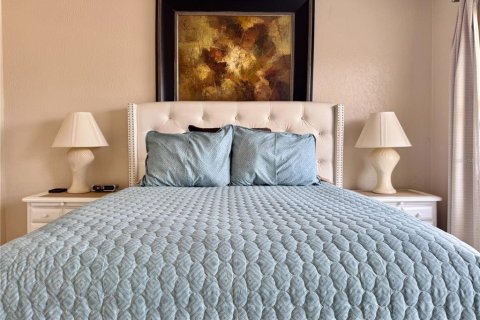 Condo in Orlando, Florida, 2 bedrooms  № 1857985 - photo 13