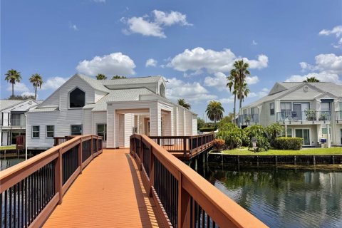 Condo in Orlando, Florida, 2 bedrooms  № 1857985 - photo 26