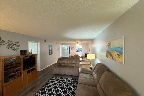 Copropriété à louer à Bradenton, Floride: 2 chambres, 106.28 m2 № 2214589 - photo 23