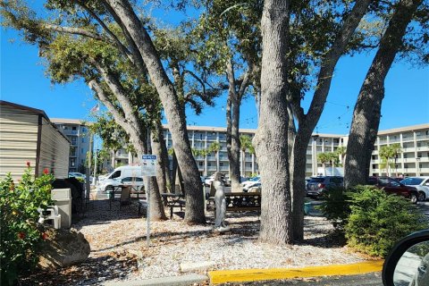 Copropriété à louer à Bradenton, Floride: 2 chambres, 106.28 m2 № 2214589 - photo 2
