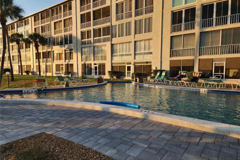 Copropriété à louer à Bradenton, Floride: 2 chambres, 106.28 m2 № 2214589 - photo 17