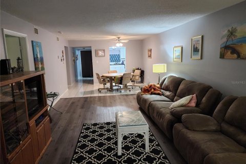 Copropriété à louer à Bradenton, Floride: 2 chambres, 106.28 m2 № 2214589 - photo 7