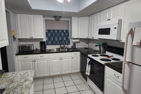 Copropriété à louer à Bradenton, Floride: 2 chambres, 106.28 m2 № 2214589 - photo 5
