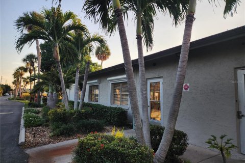 Copropriété à louer à Bradenton, Floride: 2 chambres, 106.28 m2 № 2214589 - photo 16