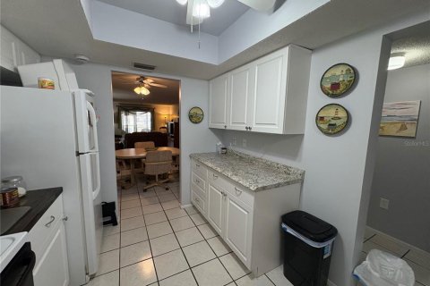 Copropriété à louer à Bradenton, Floride: 2 chambres, 106.28 m2 № 2214589 - photo 27