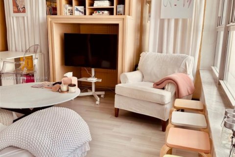 Снять в аренду кондоминиум в Майами-Бич, Флорида 64.47м2, № 1958286 - фото 23