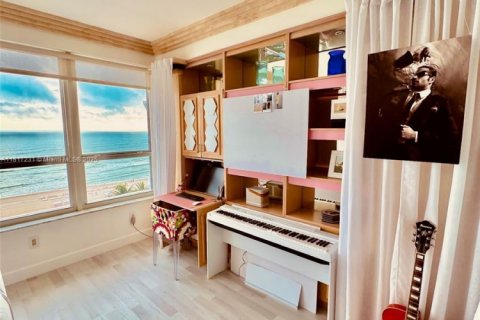 Снять в аренду кондоминиум в Майами-Бич, Флорида 64.47м2, № 1958286 - фото 24