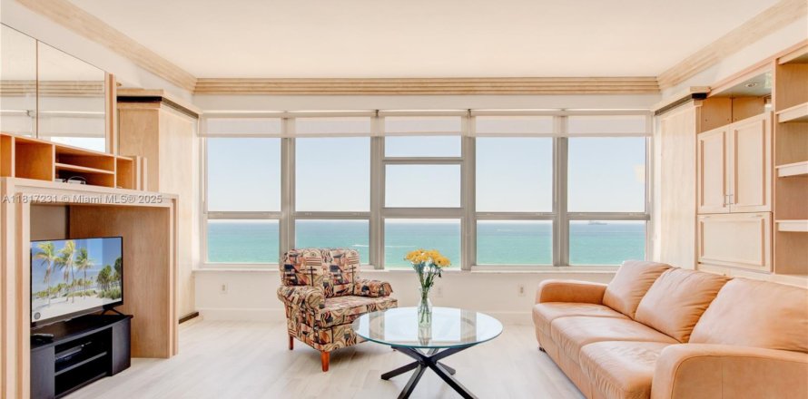 Студия в кондо в Майами-Бич, Флорида № 1958286