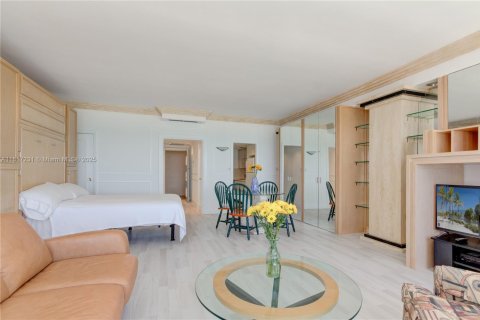 Снять в аренду кондоминиум в Майами-Бич, Флорида 64.47м2, № 1958286 - фото 6