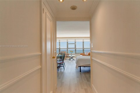 Снять в аренду кондоминиум в Майами-Бич, Флорида 64.47м2, № 1958286 - фото 10