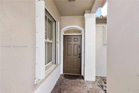 Adosado en alquiler en Miami Lakes, Florida, 3 dormitorios, 187.2 m2 № 1993599 - foto 5