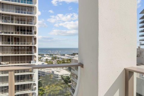 Condominio en venta en Miami, Florida, 3 dormitorios, 171.03 m2 № 1701798 - foto 25