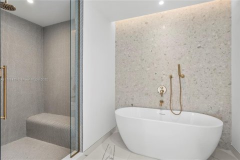 Condominio en venta en Miami, Florida, 3 dormitorios, 171.03 m2 № 1701798 - foto 12