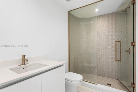 Condominio en venta en Miami, Florida, 3 dormitorios, 171.03 m2 № 1701798 - foto 18