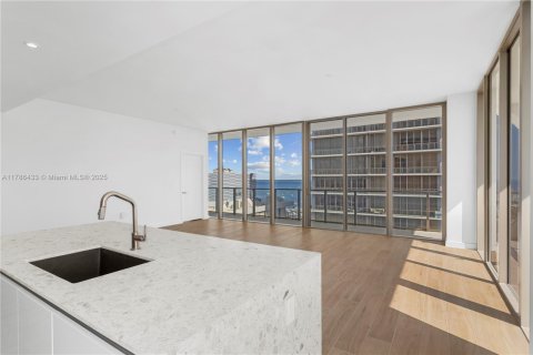 Condominio en venta en Miami, Florida, 3 dormitorios, 171.03 m2 № 1701798 - foto 5