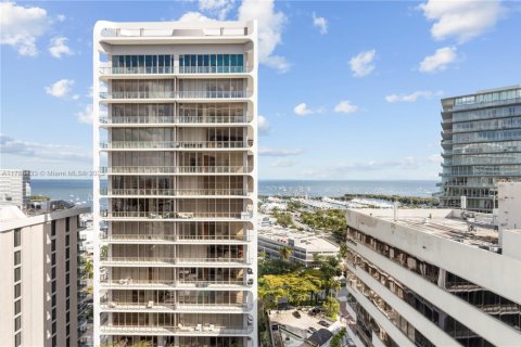 Condominio en venta en Miami, Florida, 3 dormitorios, 171.03 m2 № 1701798 - foto 27