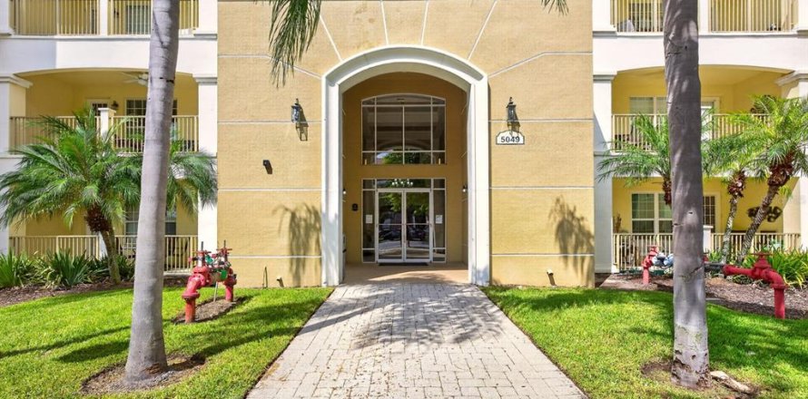 Condo in Orlando, Florida, 3 bedrooms  № 2383575
