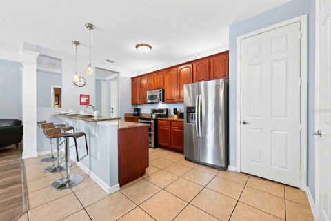 Condo in Orlando, Florida, 3 bedrooms  № 2383575 - photo 6