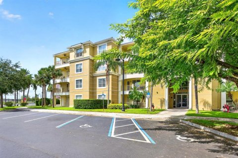Condo in Orlando, Florida, 3 bedrooms  № 2383575 - photo 27