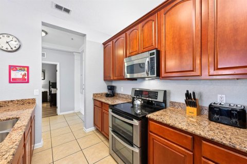 Condo in Orlando, Florida, 3 bedrooms  № 2383575 - photo 8