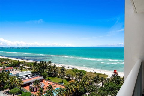Condo in Miami Beach, Florida, 2 bedrooms  № 2022977 - photo 27