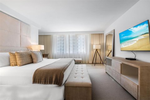 Condo in Miami Beach, Florida, 2 bedrooms  № 2022977 - photo 20