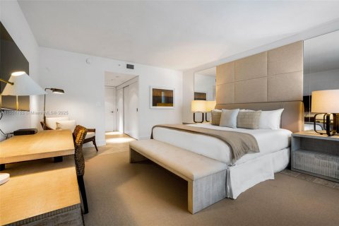 Condo in Miami Beach, Florida, 2 bedrooms  № 2022977 - photo 13