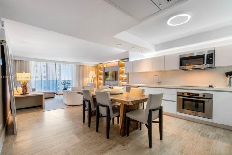 Condo in Miami Beach, Florida, 2 bedrooms  № 2022977 - photo 7