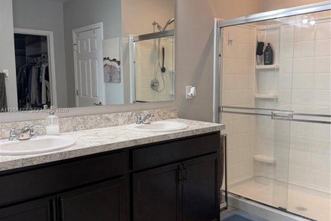 Casa en venta en St. Lucie, Florida, 4 dormitorios, 179.67 m2 № 2011125 - foto 9