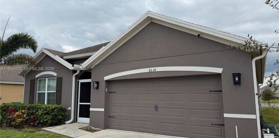 Casa en St. Lucie, Florida 4 dormitorios, 179.67 m2 № 2011125