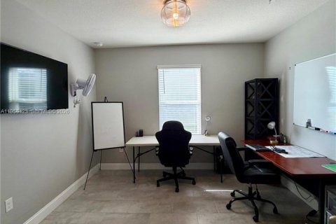 Casa en venta en St. Lucie, Florida, 4 dormitorios, 179.67 m2 № 2011125 - foto 13