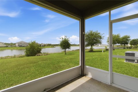 House in St. Lucie, Florida 4 bedrooms, 179.67 sq.m. № 2011125 - photo 22