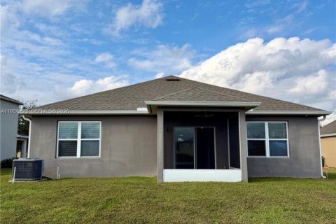 Casa en venta en St. Lucie, Florida, 4 dormitorios, 179.67 m2 № 2011125 - foto 16