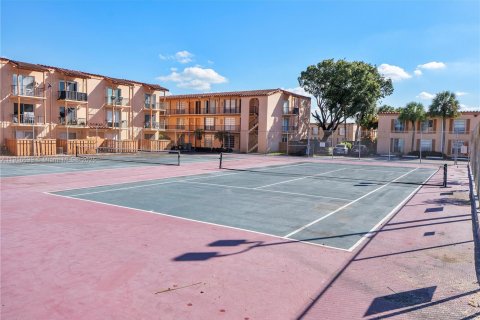 Condominio en venta en Miami Lakes, Florida, 2 dormitorios, 85.28 m2 № 1973480 - foto 19