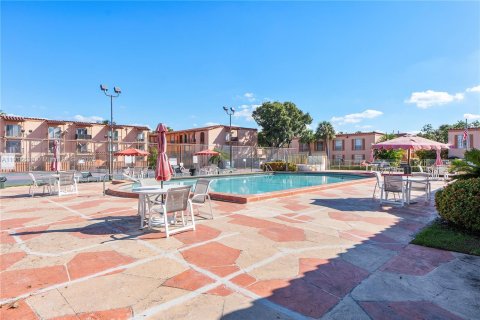 Condominio en venta en Miami Lakes, Florida, 2 dormitorios, 85.28 m2 № 1973480 - foto 18