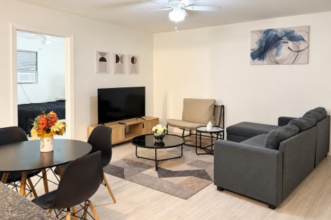 Touwnhouse à louer à Fort Lauderdale, Floride: 2 chambres, 65.03 m2 № 2397830 - photo 2