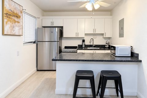 Touwnhouse à louer à Fort Lauderdale, Floride: 2 chambres, 65.03 m2 № 2397830 - photo 5
