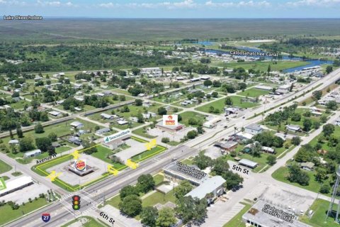 Купить коммерческую недвижимость в Мур-Хейвен, Флорида 8093.65м2, № 1142914 - фото 5