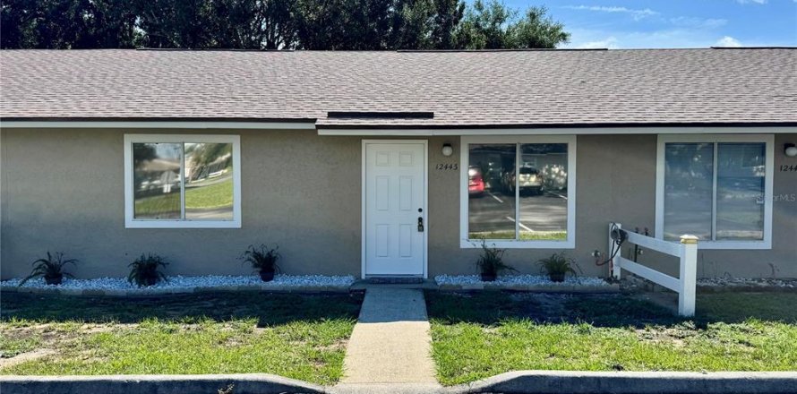 Condominio en Tavares, Florida, 2 dormitorios № 1883349