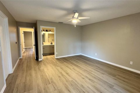Condominio en venta en Tavares, Florida, 2 dormitorios, 105.91 m2 № 1883349 - foto 17