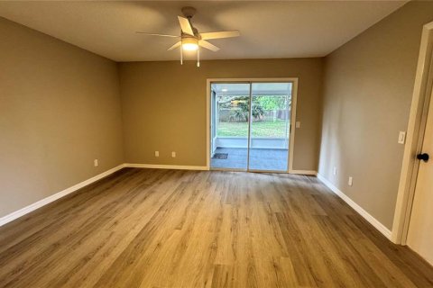 Condominio en venta en Tavares, Florida, 2 dormitorios, 105.91 m2 № 1883349 - foto 16