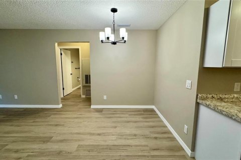 Condominio en venta en Tavares, Florida, 2 dormitorios, 105.91 m2 № 1883349 - foto 9