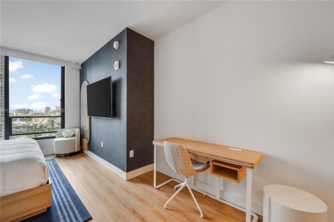Condominio en alquiler en Miami, Florida, 33.63 m2 № 2059817 - foto 7