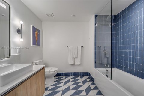 Condominio en alquiler en Miami, Florida, 33.63 m2 № 2059817 - foto 3