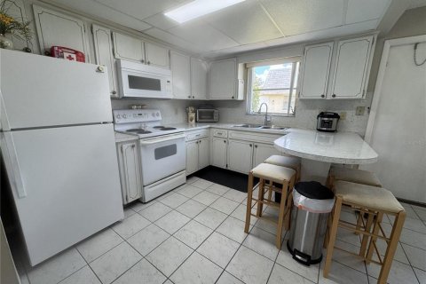 Condominio en venta en Pinellas Park, Florida, 2 dormitorios, 103.03 m2 № 2229420 - foto 6