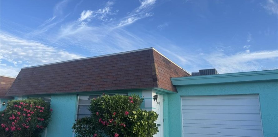Condominio en Pinellas Park, Florida, 2 dormitorios  № 2229420
