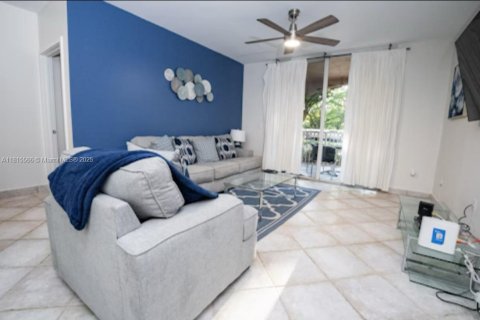 Condominio en alquiler en Aventura, Florida, 2 dormitorios № 2059850 - foto 4
