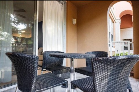 Condominio en alquiler en Aventura, Florida, 2 dormitorios № 2059850 - foto 23